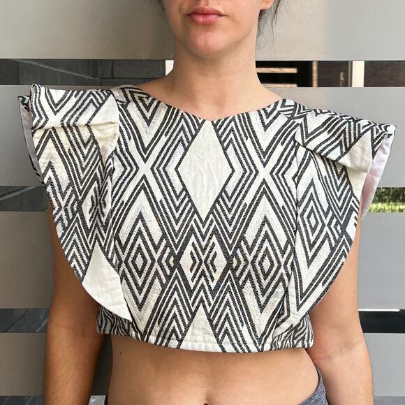 KOCH Metallic Geometric Ruffle Shoulder Crop Top Size Small - Picture 1 of 6